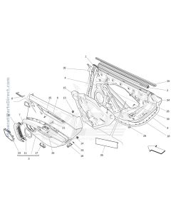 09.32 - 4 - REAR DOORS: TRIM PANELS